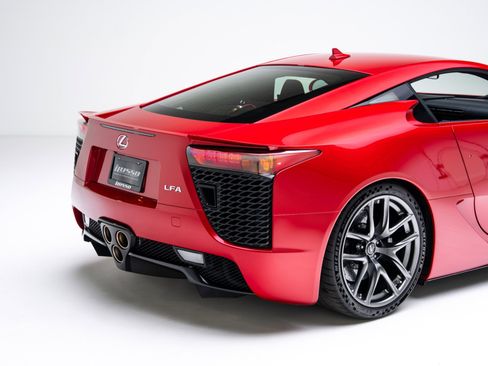 Used 2012 Lexus LFA image 40