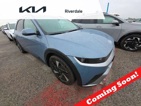 Used 2025 Hyundai Ioniq 5 SEL RWD image 1