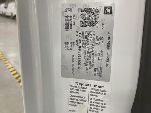 Used 2025 Chevrolet Express 2500 Extended w/ Communications Package image 28