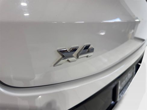 Used 2022 BMW X4 M40i image 23