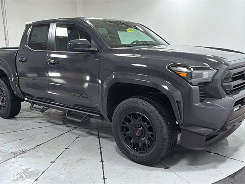 New 2026 Toyota Tacoma SR5 image 3