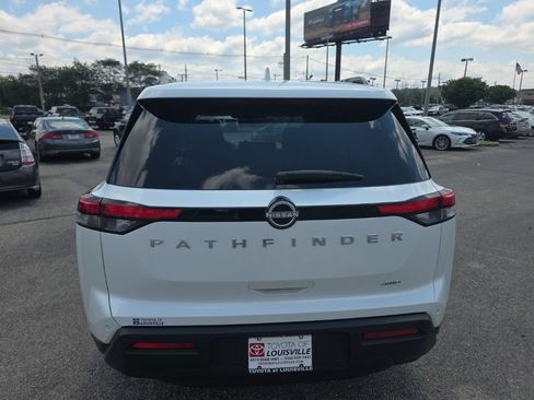 Used 2025 Nissan Pathfinder SV AWD/4WD image 5