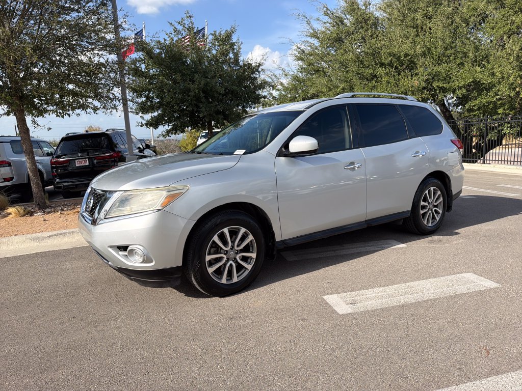 Used 2015 Nissan Pathfinder S FWD image 3