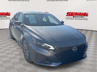 Used 2024 Nissan Altima 2.5 SV