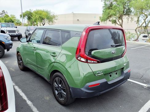 Used 2021 Kia Soul EX image 4