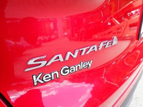 Used 2020 Hyundai Santa Fe SE image 7