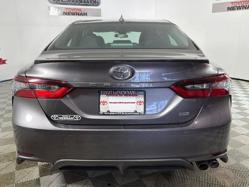 Used 2024 Toyota Camry SE image 4