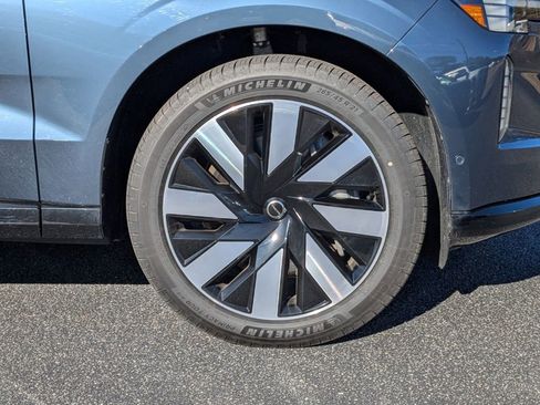 New 2025 Volvo EX90 Ultra image 13