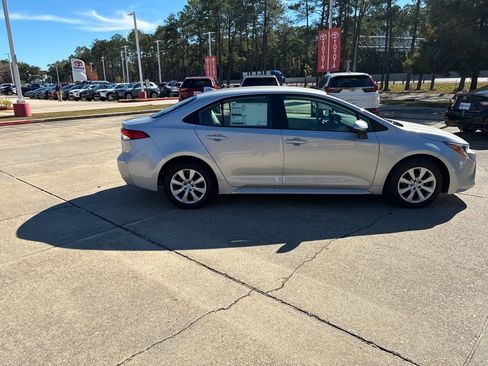 New 2026 Toyota Corolla LE image 8