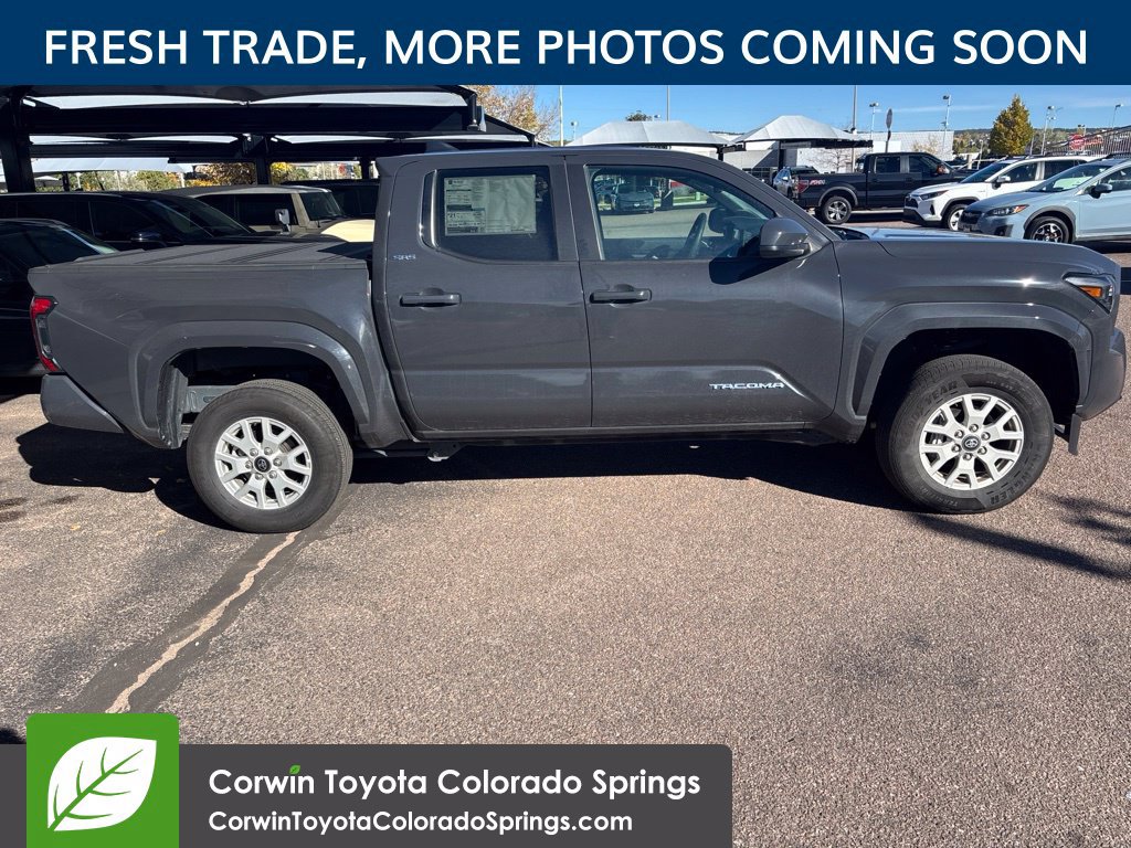 Used 2025 Toyota Tacoma SR5 AWD/4WD image 9