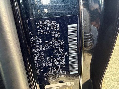 Used 2023 Kia Sorento EX image 29