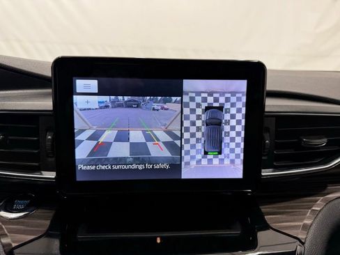 Used 2023 Ford Explorer Limited image 36