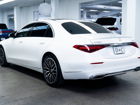 Used 2023 Mercedes-Benz S 580 S 580 image 4