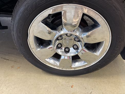 Used 2010 GMC Sierra 1500 SLT w/ SLT Convenience Package AWD/4WD image 32