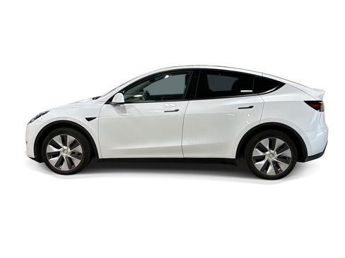 Certified 2021 Tesla Model Y Long Range AWD/4WD image 3