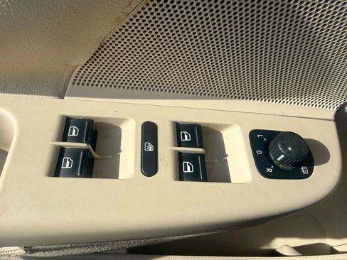 Used 2010 Volkswagen Jetta Limited Edition image 19