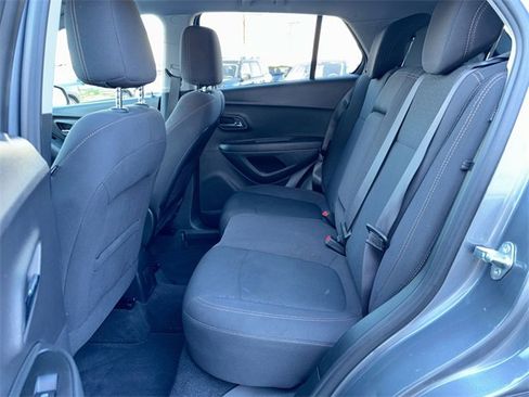 Used 2020 Chevrolet Trax LS w/ Tint and Cruise Package image 17