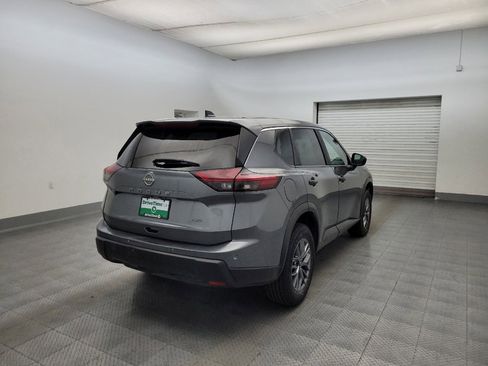 Used 2024 Nissan Rogue S AWD/4WD image 9