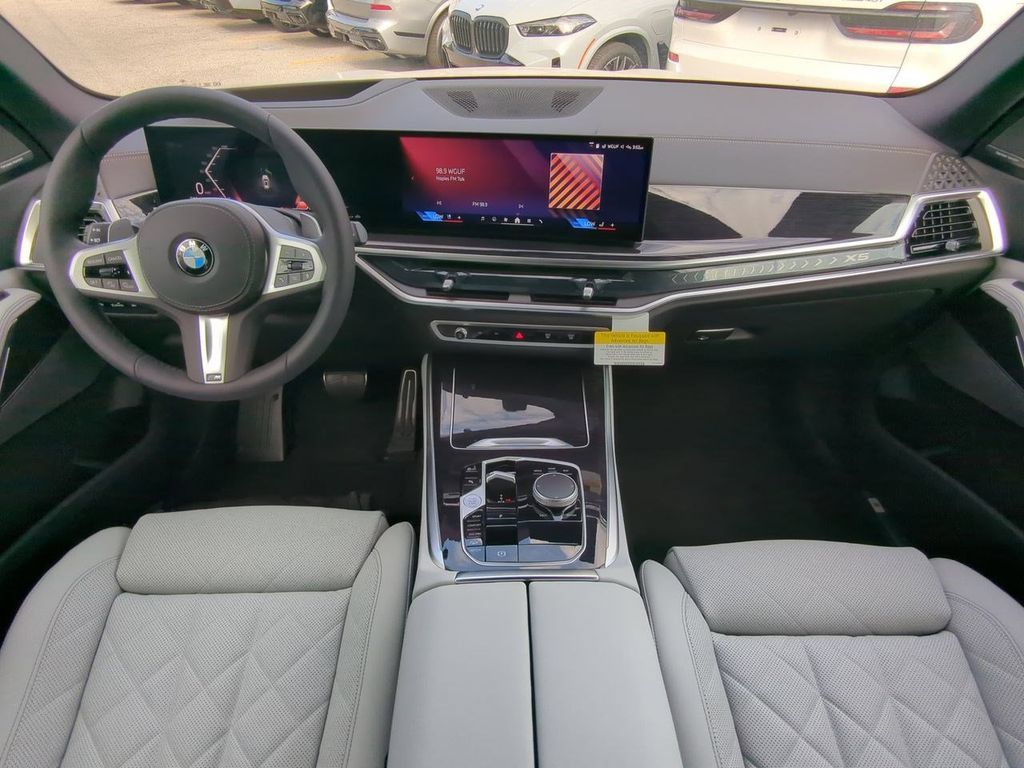 New 2026 BMW X5 xDrive40i w/ M Sport Package AWD/4WD image 15