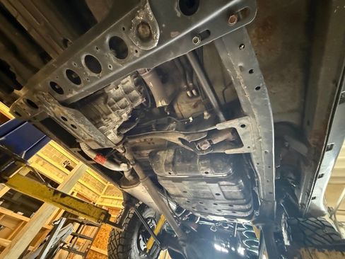 Used 2001 Lexus LX 470 Base 4WD 4dr SUV image 3