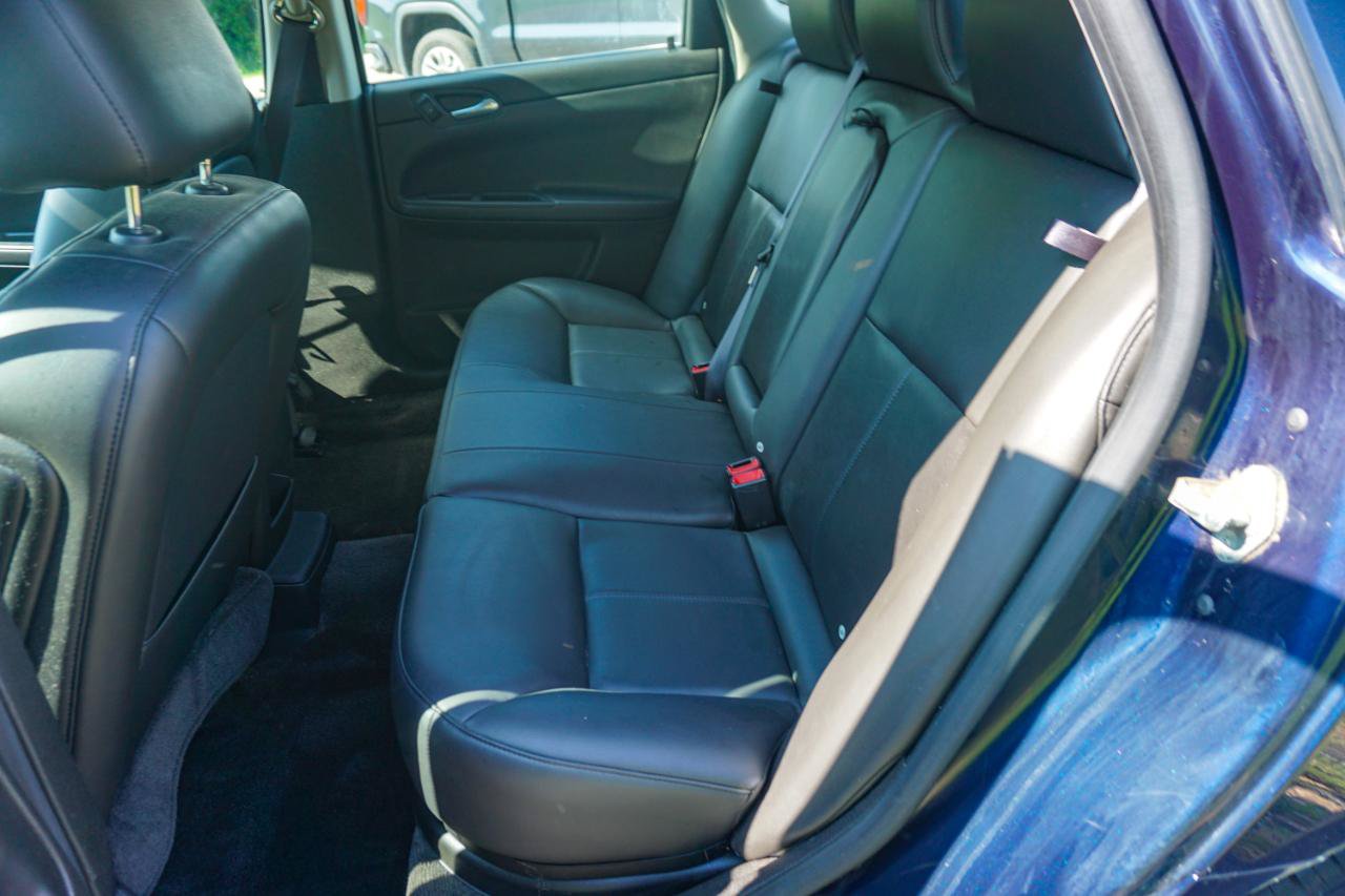 Used 2011 Chevrolet Impala LT w/ Luxury Edition Package FWD image 14