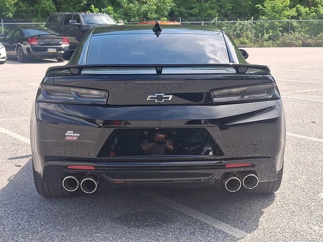 Used 2018 Chevrolet Camaro SS RWD image 3
