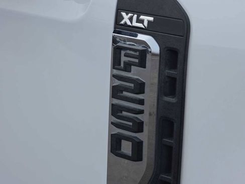 Used 2025 Ford F250 XLT image 11