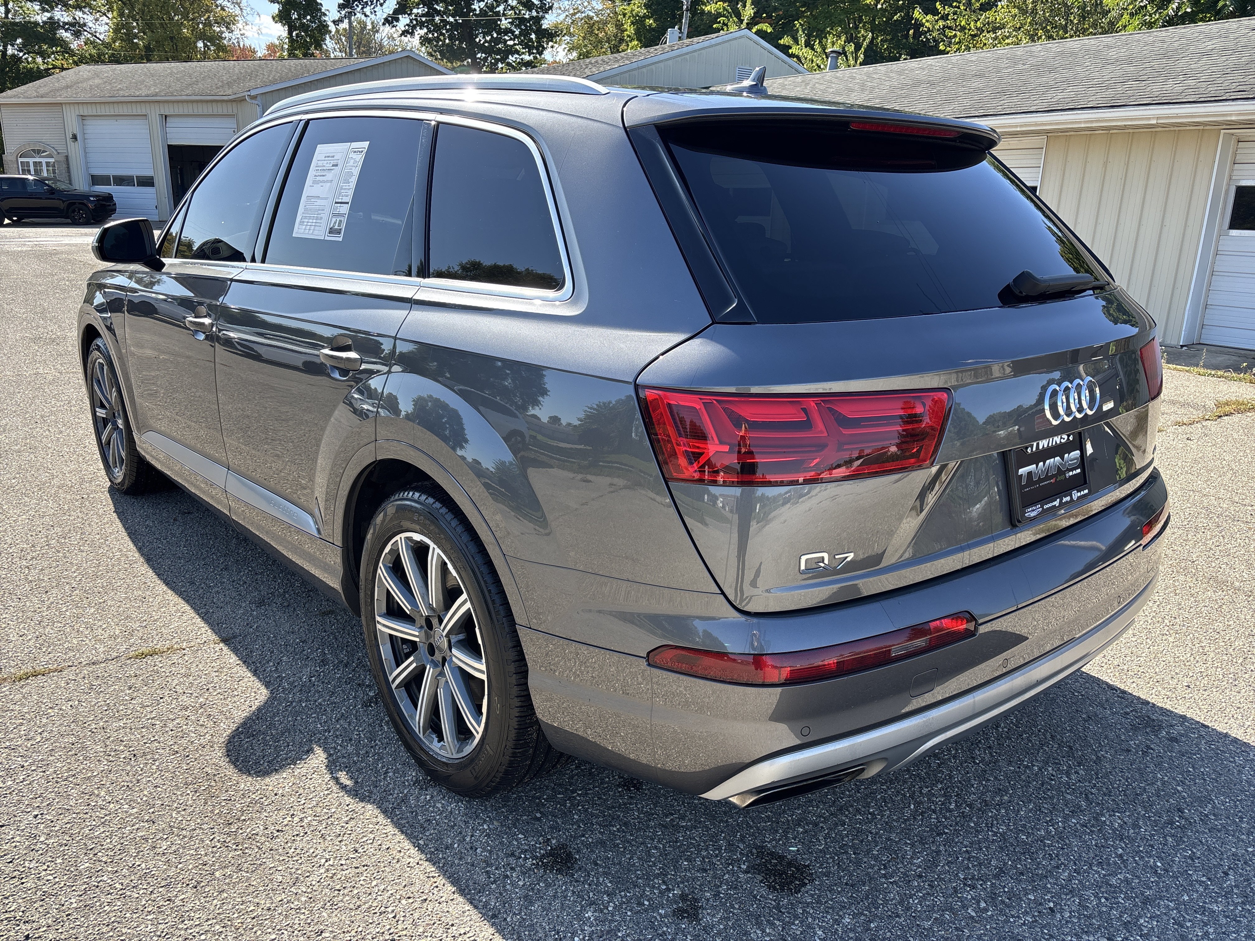 Used 2019 Audi Q7 3.0T Premium Plus w/ Premium Plus Package AWD/4WD image 11