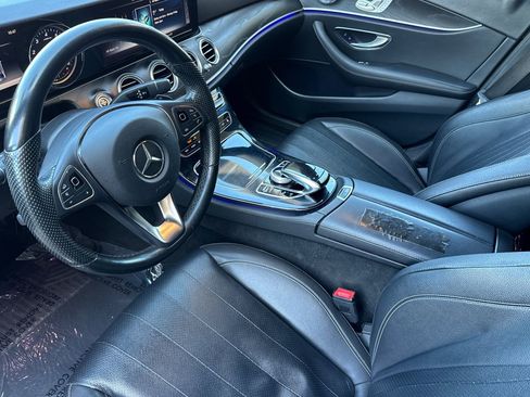 Used 2017 Mercedes-Benz E 300 image 4