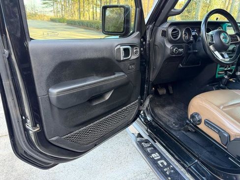 Used 2020 Jeep Wrangler Unlimited Sahara image 19