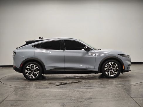 Used 2024 Ford Mustang Mach-E Select image 9