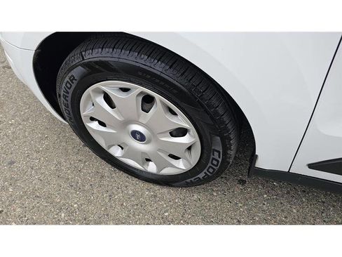 Used 2016 Ford Transit Connect XLT image 9