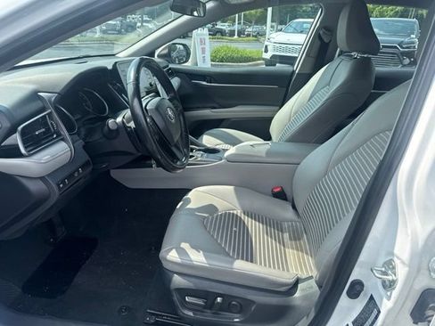 Used 2024 Toyota Camry SE FWD image 10