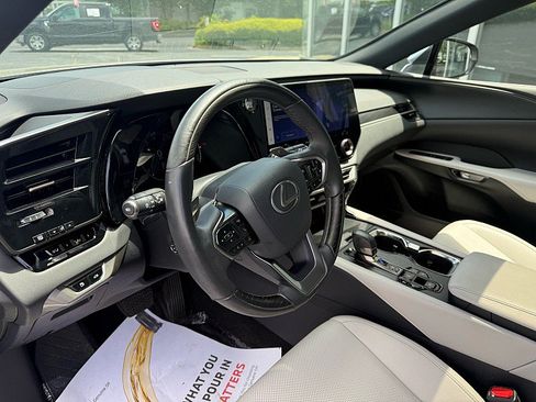 Used 2023 Lexus RX 350 Premium w/ Cold Area Package AWD/4WD image 11