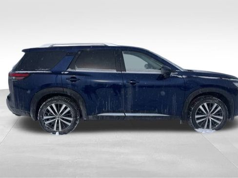 Used 2022 Nissan Pathfinder Platinum image 6