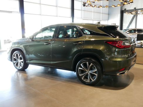 Certified 2022 Lexus RX 350 FWD w/ Premium Package image 11