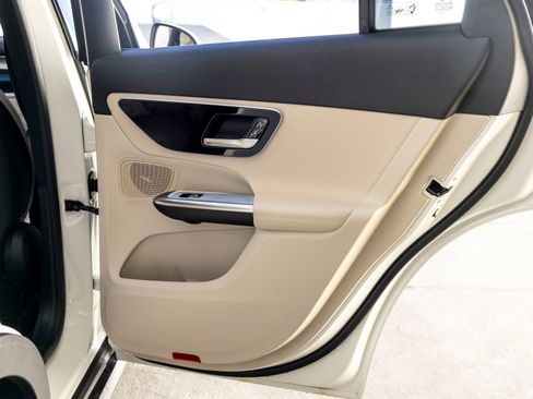 Used 2026 Mercedes-Benz GLC 300 image 22