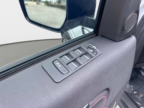 Used 2023 Land Rover Discovery Sport SE R-Dynamic image 16