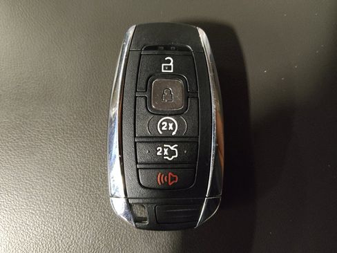 Used 2019 Lincoln Nautilus Reserve AWD/4WD image 32