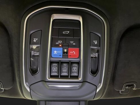 Used 2024 Jeep Wagoneer Launch Edition image 27