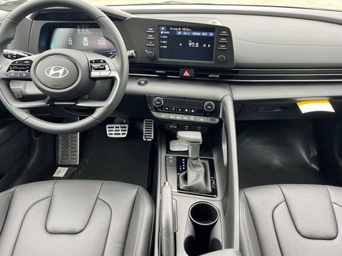 New 2026 Hyundai Elantra SEL Sport FWD image 12