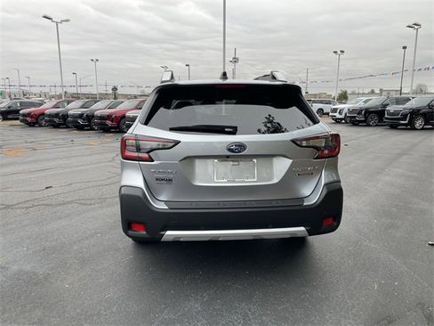 Used 2025 Subaru Outback Touring w/ Popular Package #2 image 4