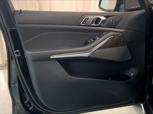 New 2026 BMW X5 xDrive50e image 10