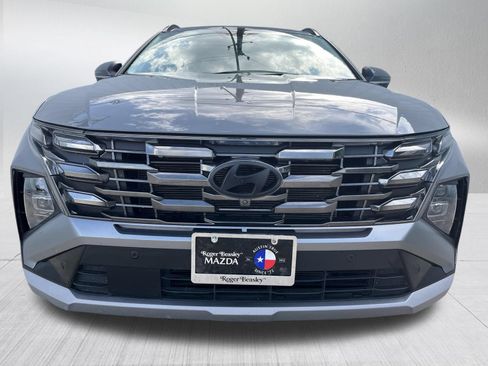 Used 2025 Hyundai Tucson Limited FWD image 2