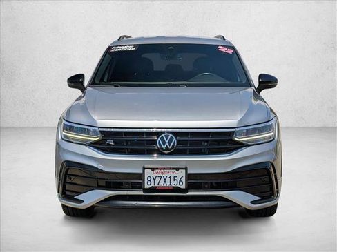 Used 2022 Volkswagen Tiguan SE R-Line FWD image 2