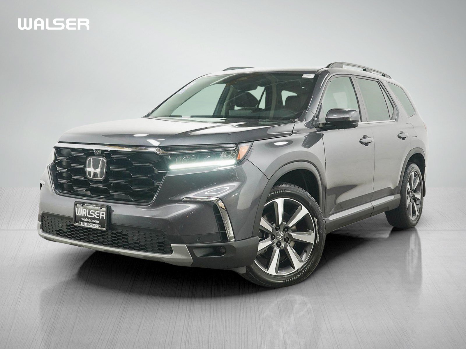 Used 2024 Honda Pilot Elite image 1