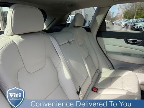 Certified 2023 Volvo XC60 B5 Plus w/ Climate Package AWD/4WD image 28