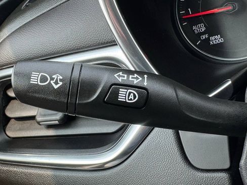 Used 2021 Chevrolet Equinox LT w/ Driver Convenience Package AWD/4WD image 19