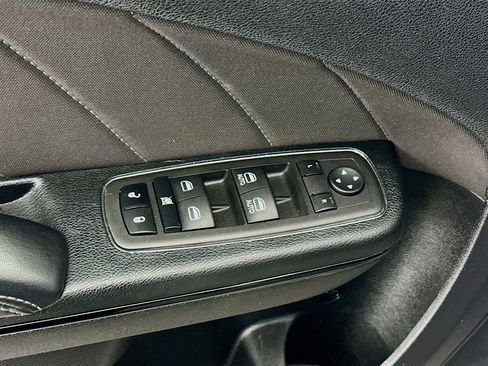 Used 2023 Dodge Charger SXT w/ Blacktop Package image 15