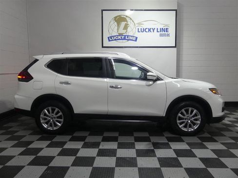 Used 2019 Nissan Rogue SV image 6